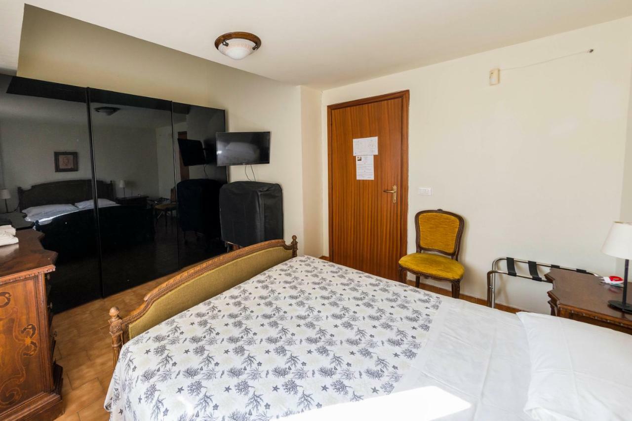 Bed & Breakfast Hotel California Terracina Zewnętrze zdjęcie